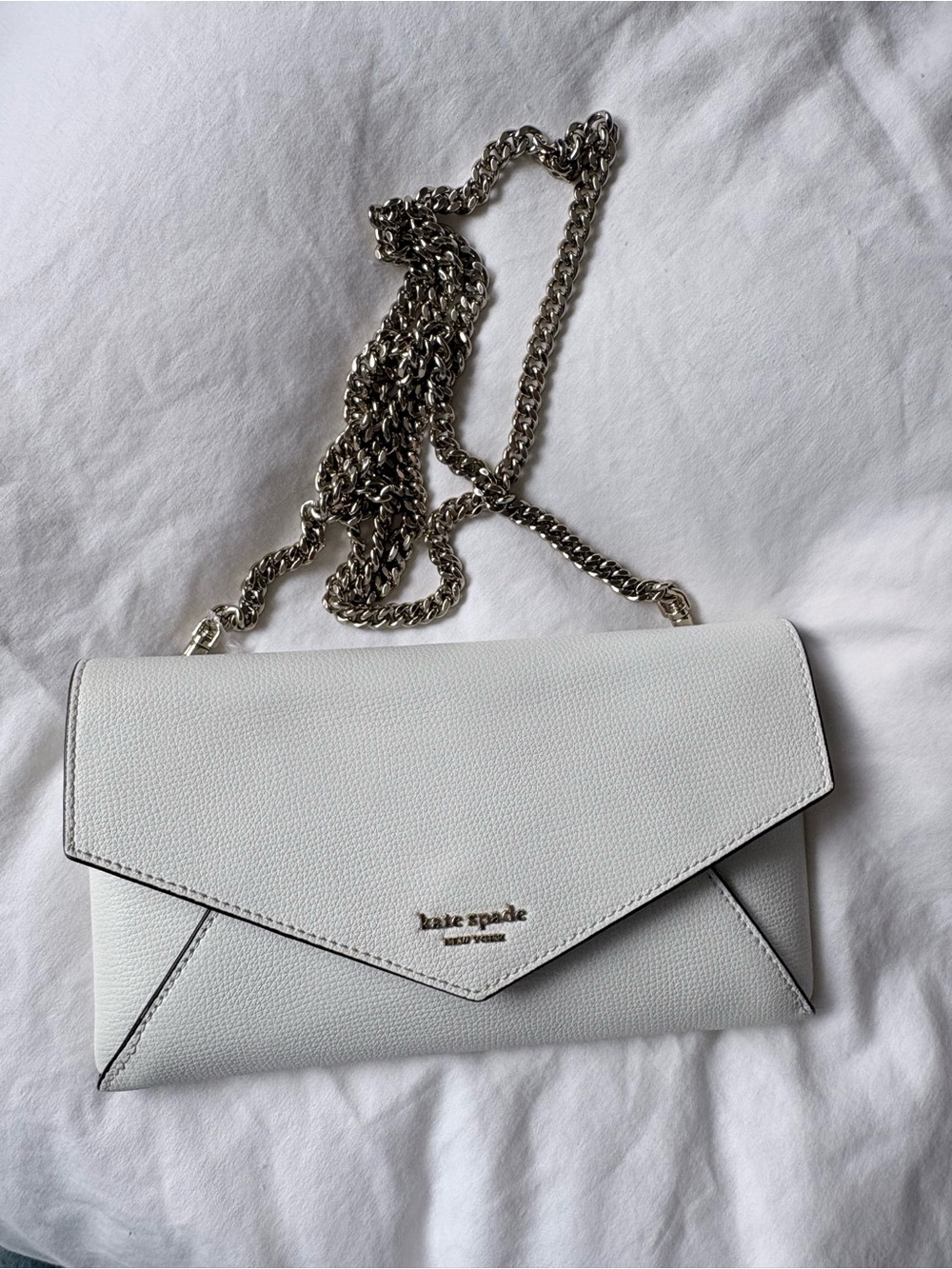 White Kate spade bag